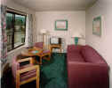 suite sitting room.jpg (22109 bytes)